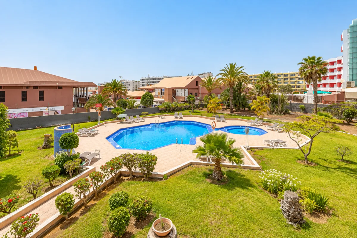 Yumbo Centrum, Maspalomas - piscina y jardines